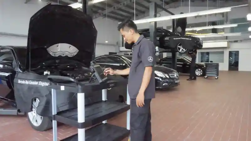 Foto - Mercedes-Benz Tambah Dealer di Kota Pempek
