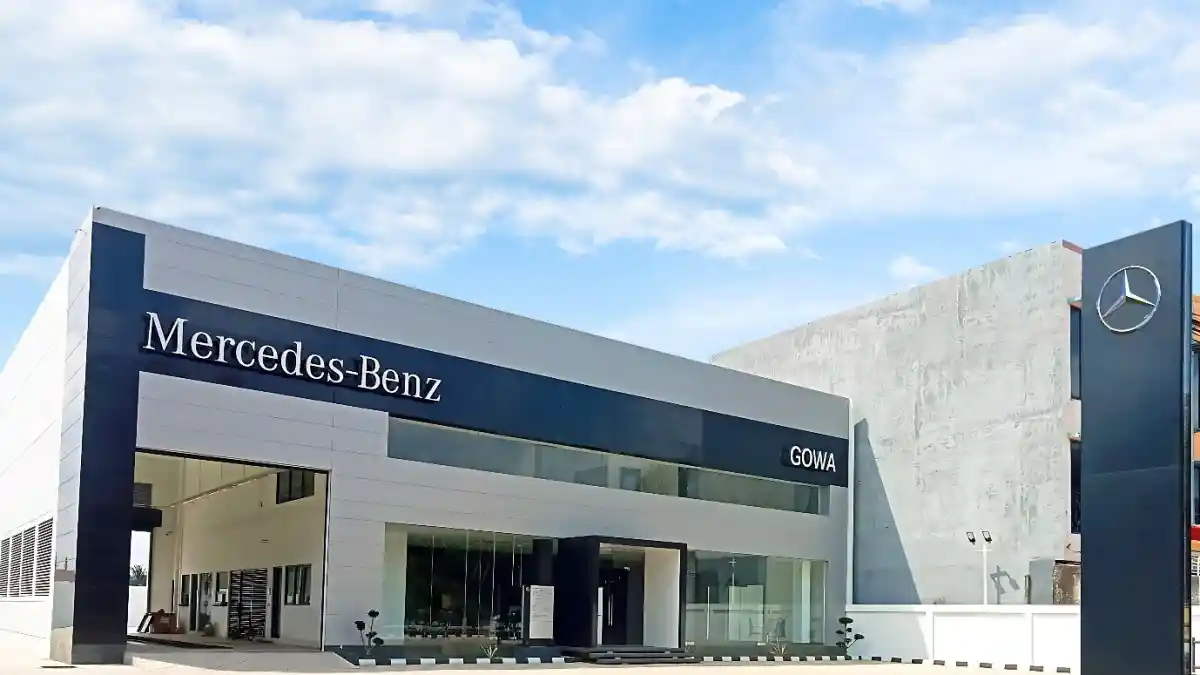 Foto - Truk-Bus Mercedes-Benz: Perkuat Pasar Sumatera