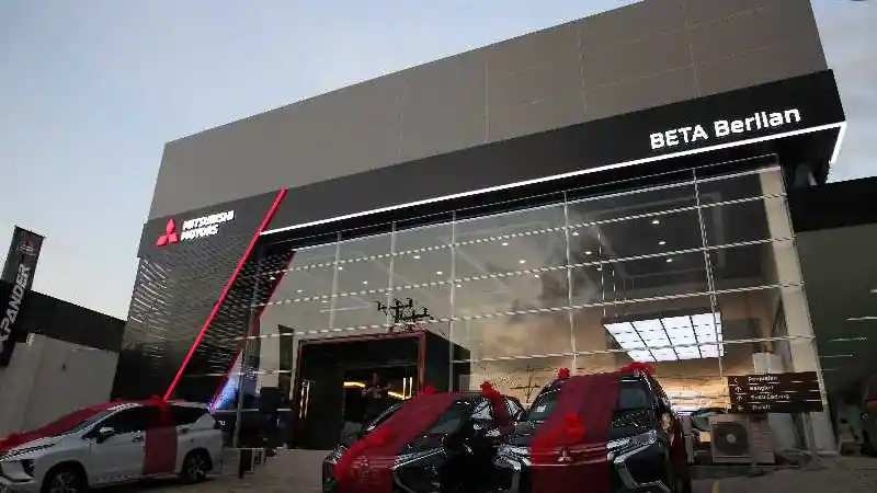 Berita - Setelah Honda, Mitsubishi Juga Resmikan Dealer Baru di Manado