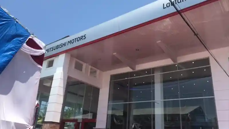 Foto - Dealer Pertama Mitsubishi Di Bangka Belitung Resmi Berdiri