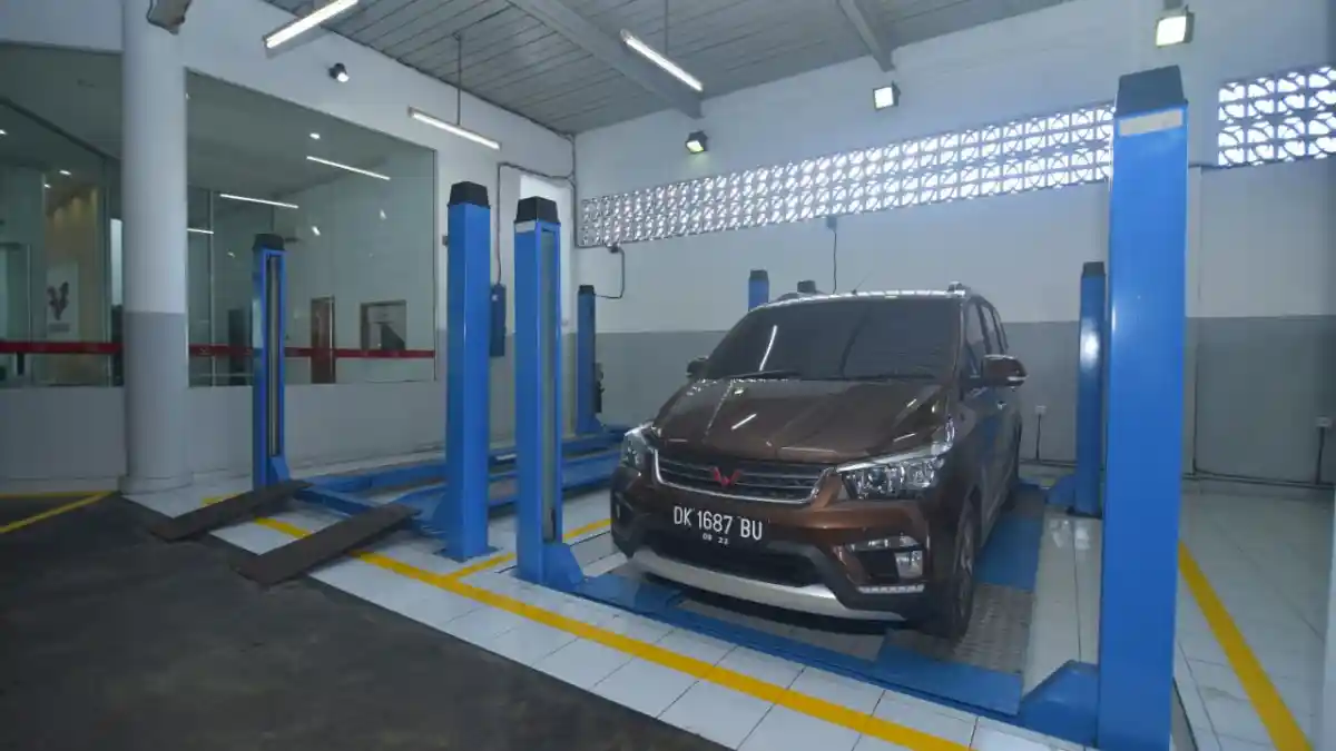 Foto - Melihat Isi Dealer Wuling Bali (10 Foto)