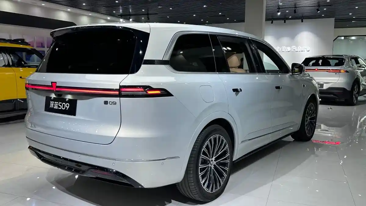 Foto - Intip Spesifikasi Deepal SO9, Bisa Jadi Rival Kuat Hyundai Palisade