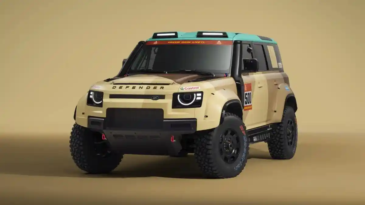 Foto - Land Rover Bikin Defender Dakar, Versi Jalan Raya yang Justru Lebih Bertenaga dari Mobil Relinya