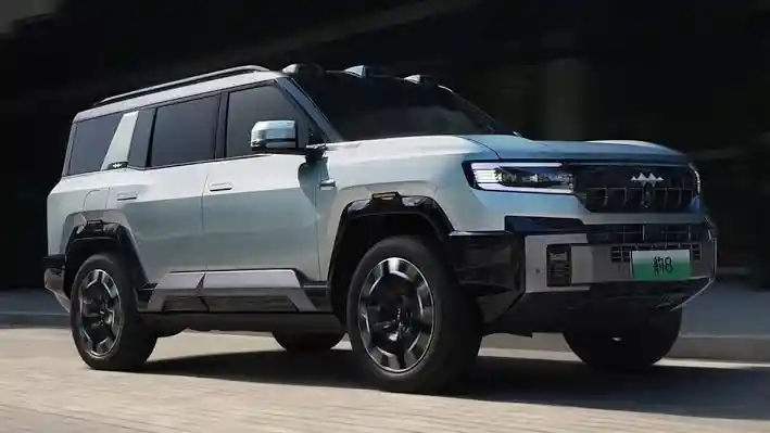 Foto - Denza D8 Dapat Bintang Lima Tes Keselamatan ANCAP