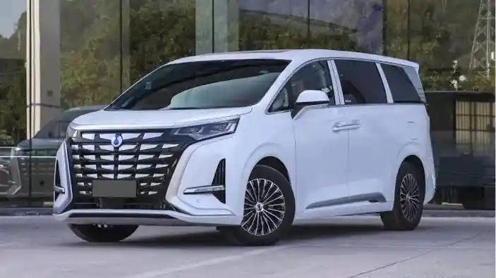 Berita - Mengenal Denza D9 PHEV Yang Dijual Mulai Rp 700 Jutaan