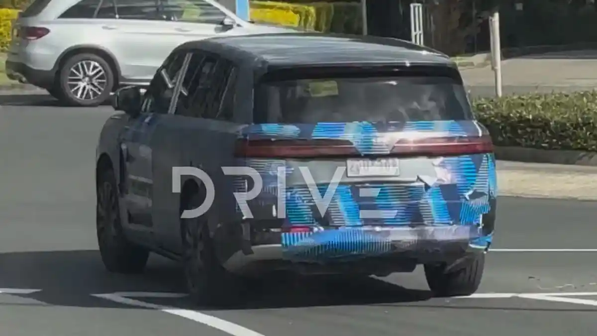Foto - Denza N9 SUV Lawan BMW X7 Terpergok Dalam Pengujian, Berikut Bocoran Spesifikasinya