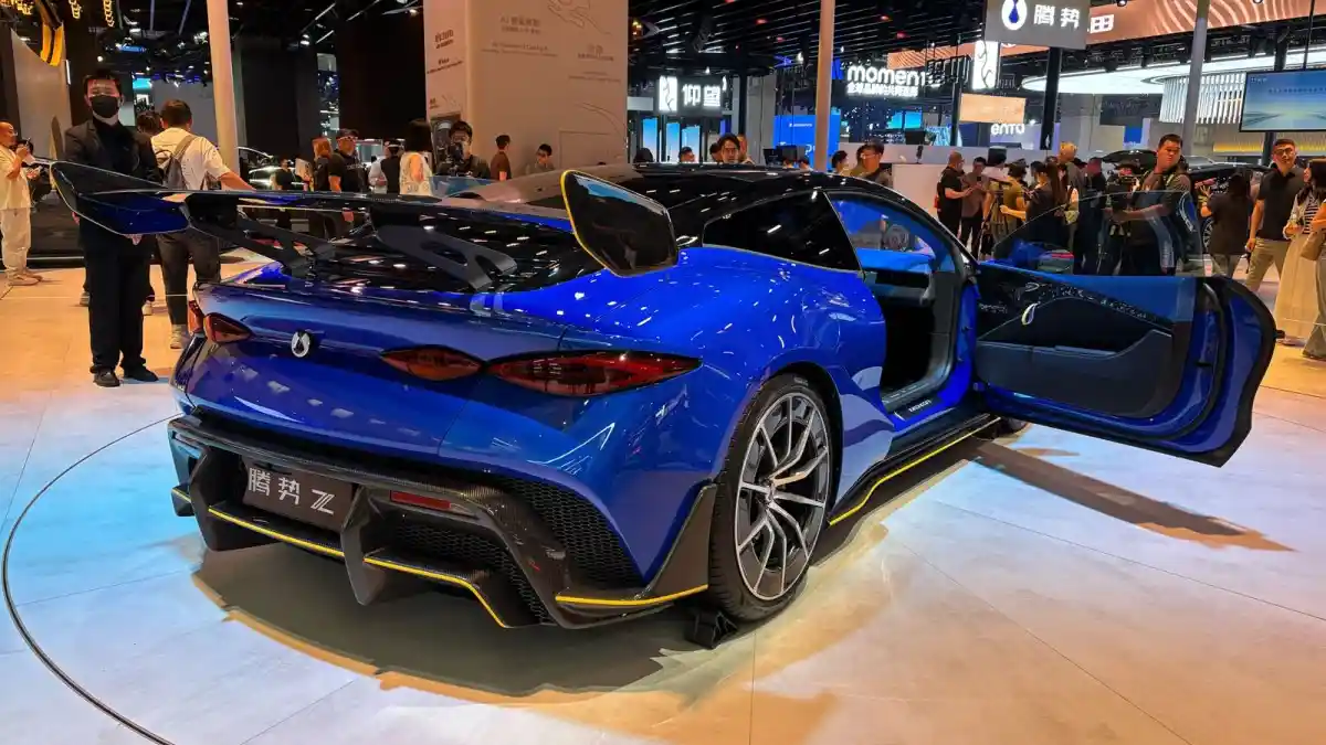 Foto - Denza Z Roadster Debut Dunia, Tenaga 1.000 Hp Lebih