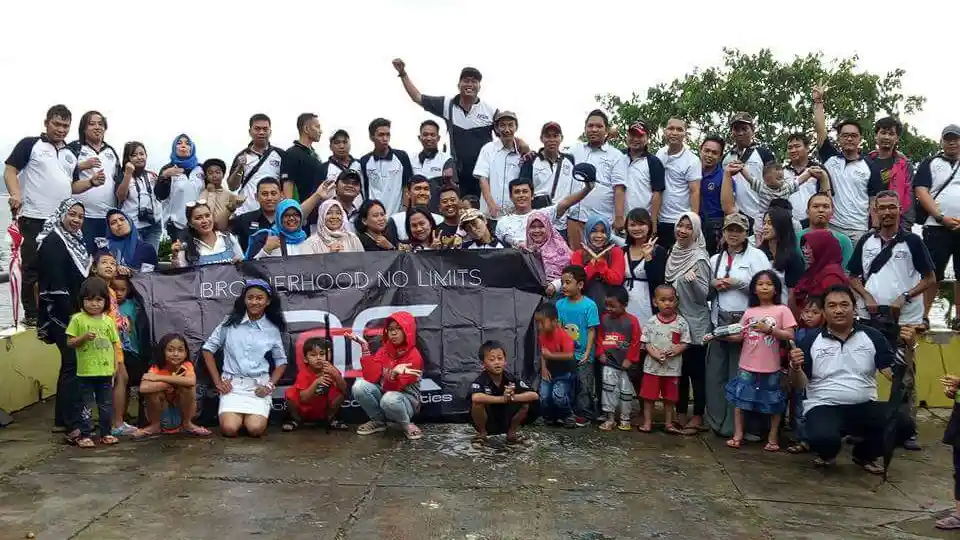 Foto - Depok Car Communities Tegakkan Konvoi Tertib 