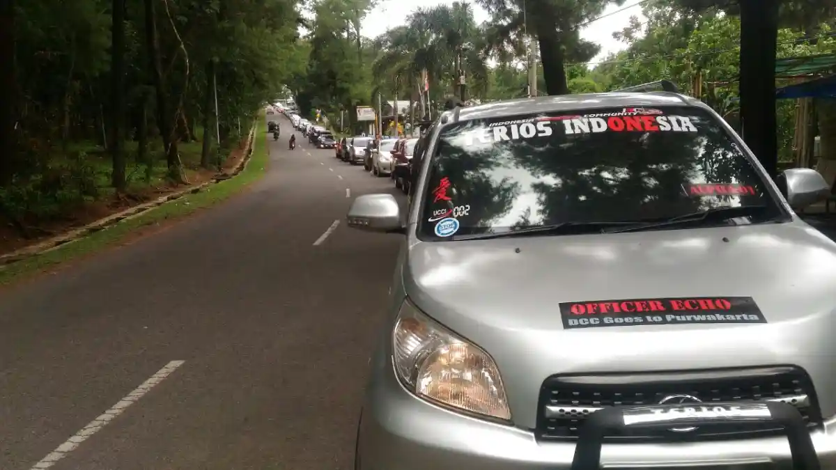 Foto - Depok Car Communities Tegakkan Konvoi Tertib 