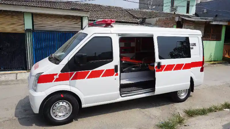 Foto - DFSK Luncurkan Ambulans Berbasis Gelora