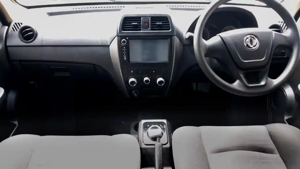 Foto - Mencicip DFSK Van Electric Vehicle