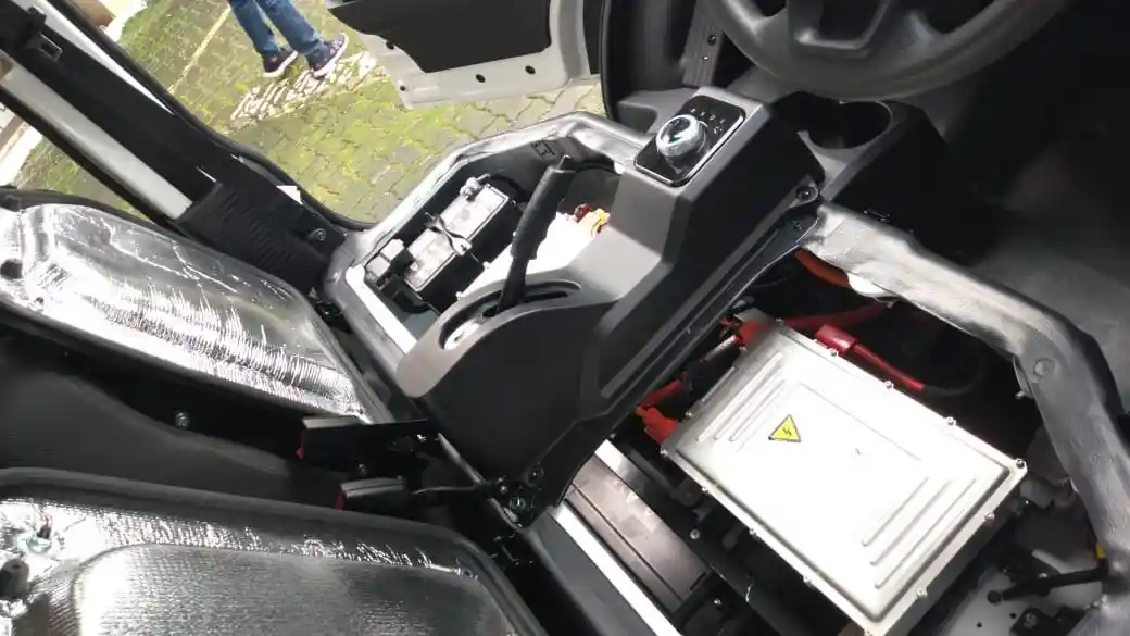 Foto - Mencicip DFSK Van Electric Vehicle