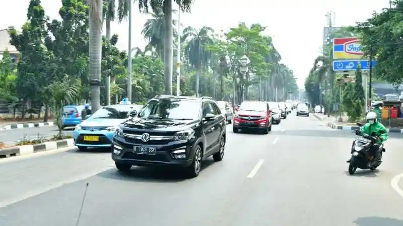 Foto - Merek Cina DFSK Bicara Water Hammer Akibat Banjir
