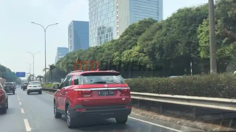 Foto - DFSK Berani Sebut Kehematan Glory 560 Capai 12,6 KM/L