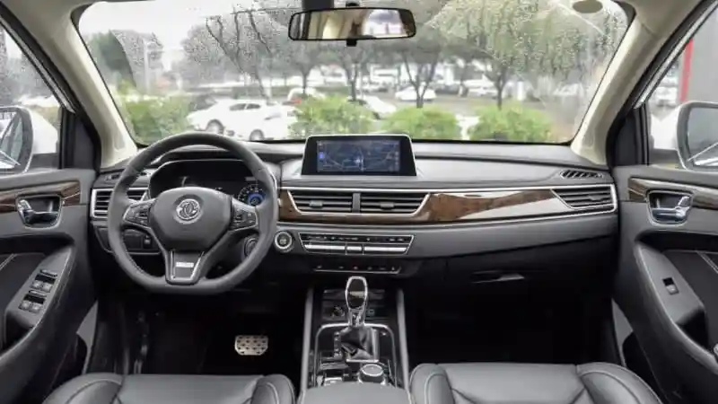 Foto - Ini Dia Tambahan Fitur Pada Varian Tertinggi DFSK Glory 580