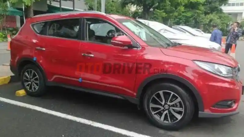 Foto - Jika Masuk Indonesia, Hyundai Alcazar Akan Jadi Pesaing Almaz dan Glory 580?