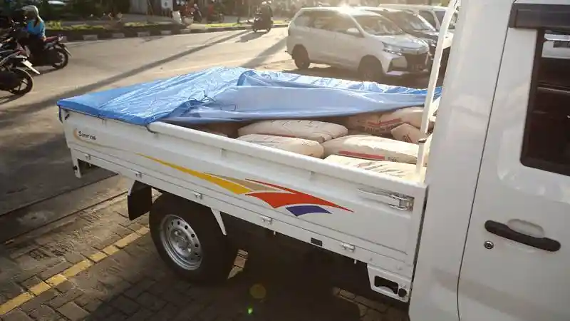 Foto - Menjajal DFSK Super Cab Full AC Plus Beban 1 Ton