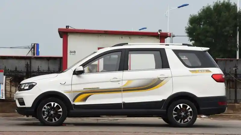 Foto - Bocoran MPV 7 Penumpang DFSK, Lawan Tangguh Wuling Cortez?