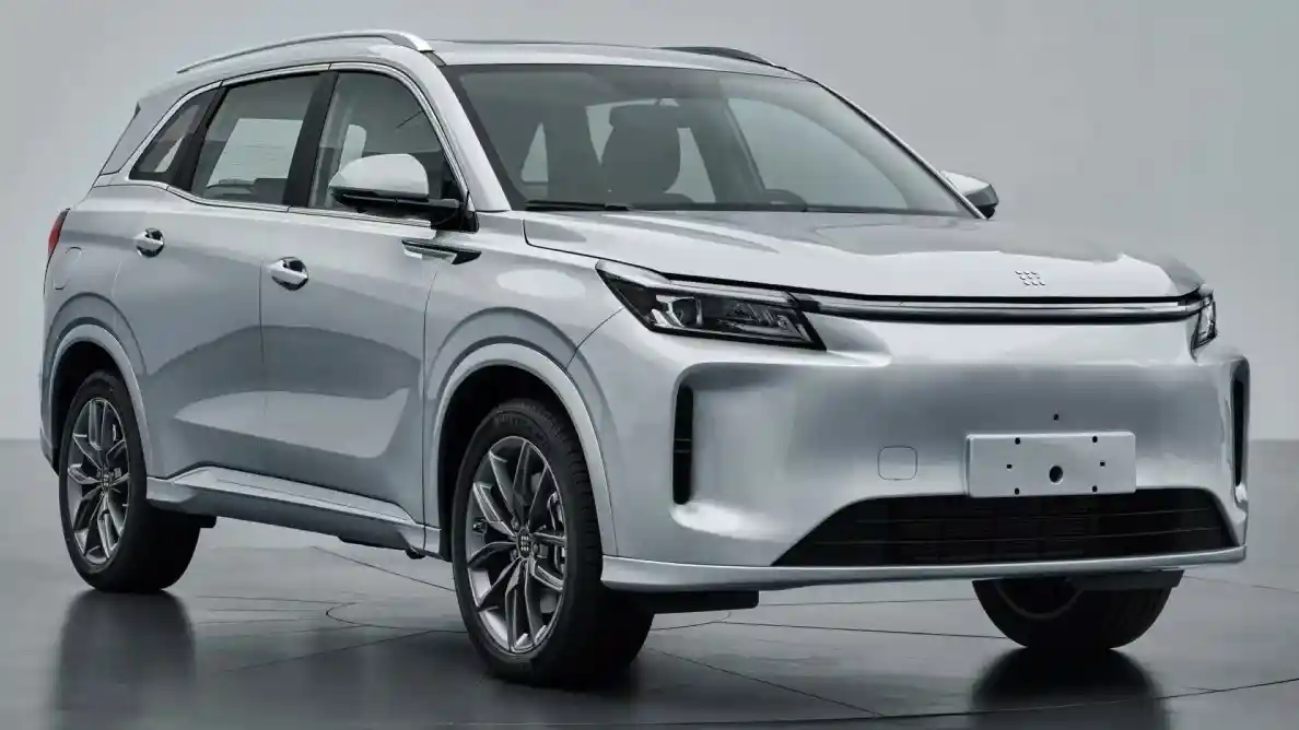 Foto - DFSK Perlihatkan Sosok PHEV-nya, Lakukan Test Jalan Tanpa Kamuflase