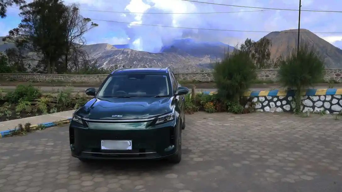 Foto - DFSK Perlihatkan Sosok PHEV-nya, Lakukan Test Jalan Tanpa Kamuflase