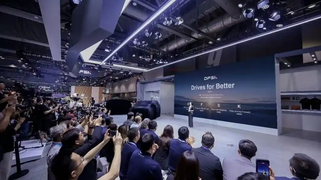 Foto - Setelah Hong Kong, Indonesia Kebagian Meluncurkan DFSK E5 Plus