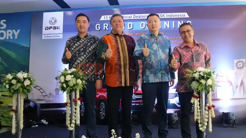 Foto - Resmikan 11 Dealer Baru Serentak, Bukti Keseriusan DFSK