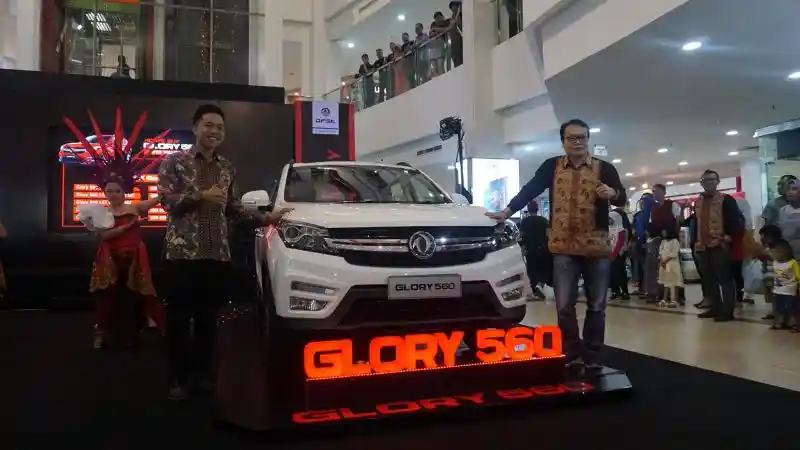 Berita - Promo Menarik DFSK Glory 560 Untuk 'Wong Kito Galo'