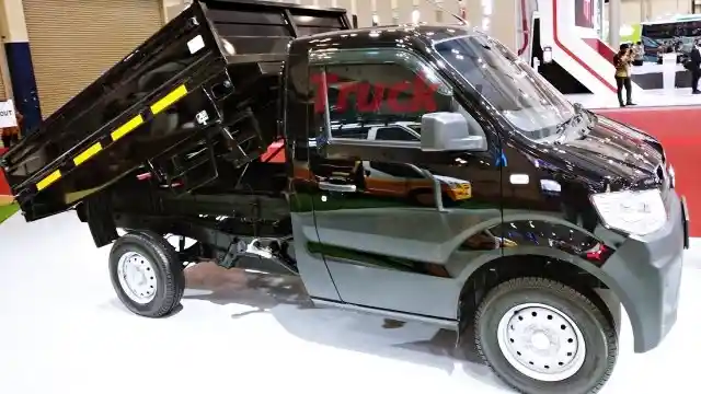 Foto - DFSK Super Cab Dianggap Tangguh Di Berbagai Medan, Kini Menyapa Konsumen Kupang NTT