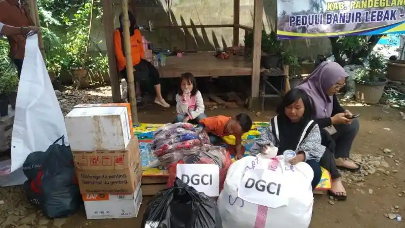 Foto - Aksi Mulia Komunitas Datsun Go+ 