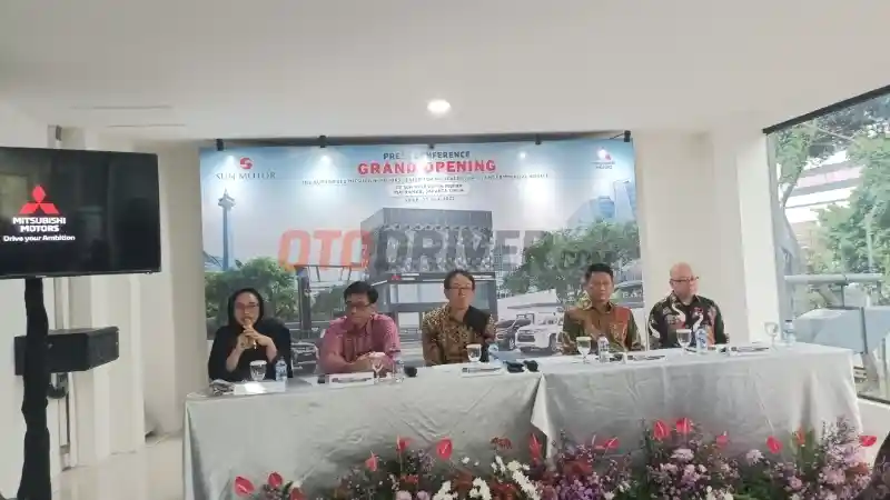 Foto - Tunjukkan Komitmen di Pasar Indonesia, Mitsubishi Motors Kembali Perluas Jaringan Diler di Wilayah Jakarta