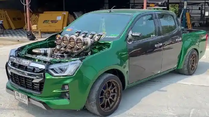 Pikap - Modifikasi Edan, Isuzu D-Max Serakah Pakai 5 Turbo 