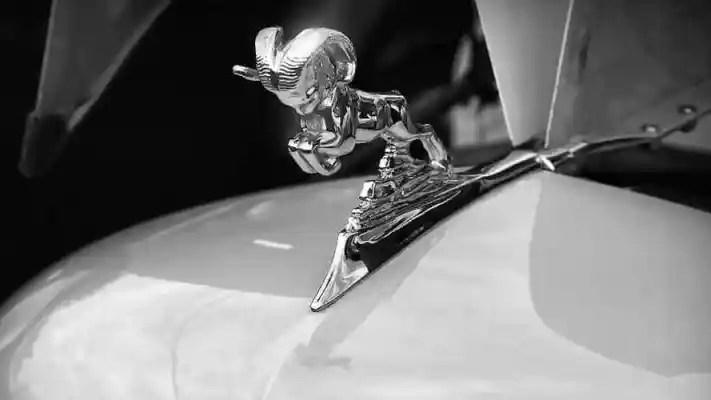 Foto - Bukan Ikon Hari Raya Kurban. Ini Brand Mobil Yang Gunakan Kambing Sebagai Logonya