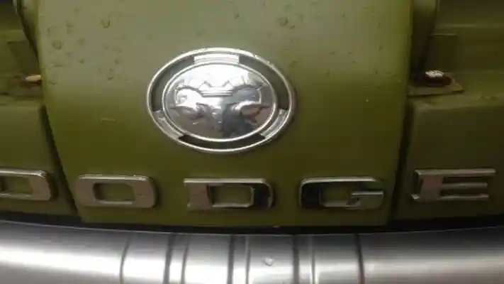 Foto - Bukan Ikon Hari Raya Kurban. Ini Brand Mobil Yang Gunakan Kambing Sebagai Logonya