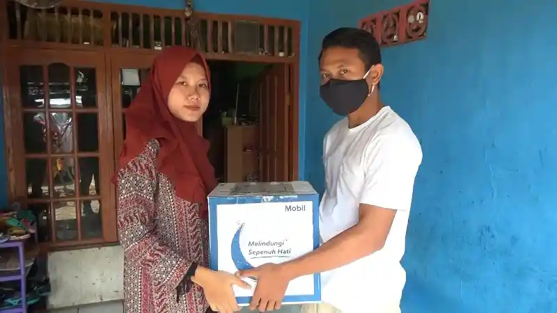 Berita - Berjasa di Situasi Sulit, Ada 'Bingkisan Mobil Untuk Mekanik'