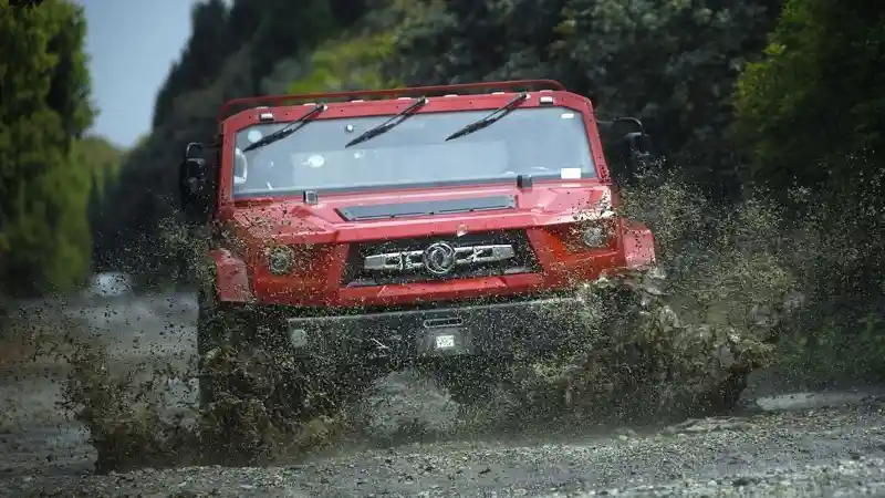 Foto - Dongfeng Tantang Hummer Dalam Persaingan Pikap EV
