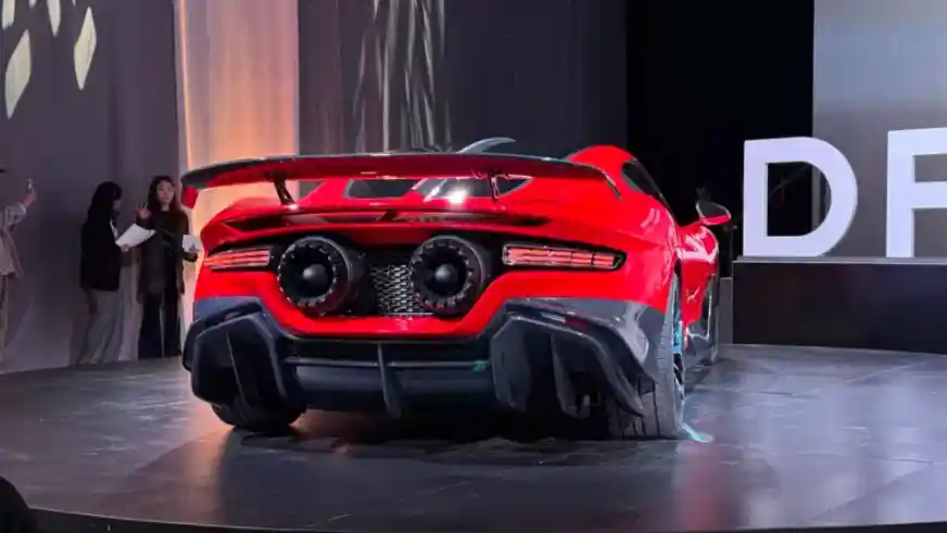 Foto - Produsen Vacuum Cleaner Di Cina Buat Supercar, Intip Spesifikasinya