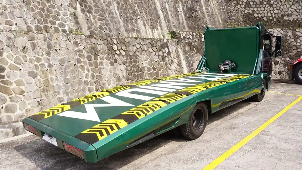 Foto - Biaya Modif Truk Towing Kartika Bikin Geleng Kepala, Ini Daftar Ubahannya