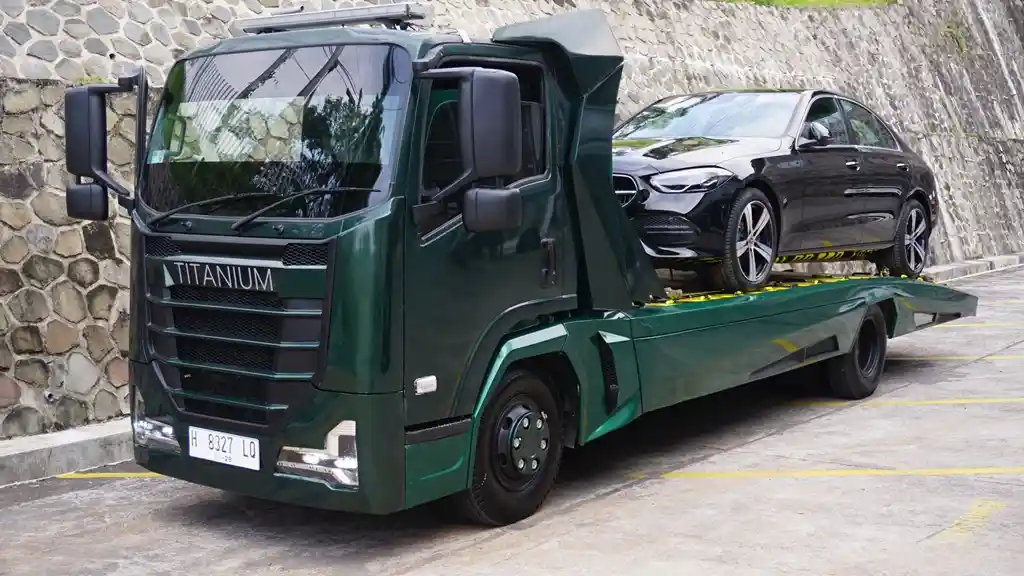 Truk - Biaya Modif Truk Towing Kartika Bikin Geleng Kepala, Ini Daftar Ubahannya