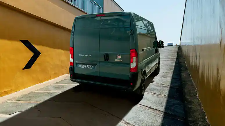 Foto - Fiat Ducato Van Besar Dengan Kemampuan Mengemudi Otonom