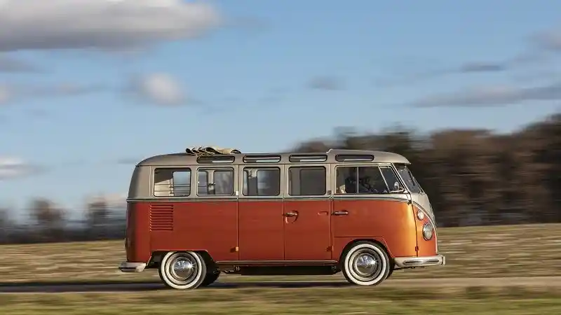 Foto - e-Bulli, Minibus VW Classic Bertenaga Listrik