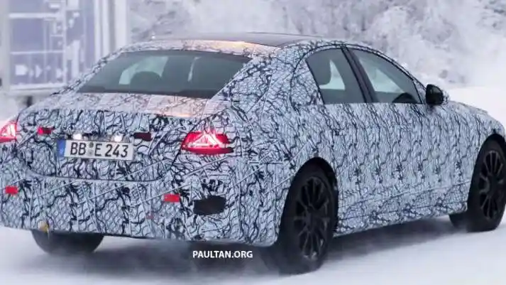 Foto - SPY SHOT: Mercedes-Benz E-Class Generasi Terbaru