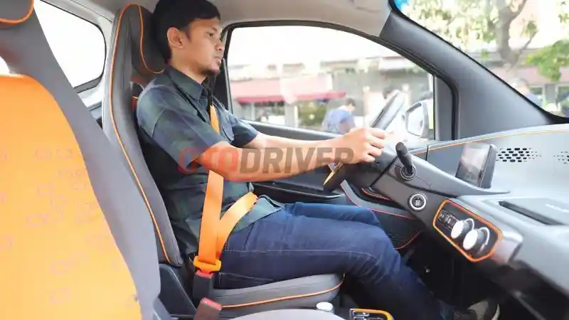 Foto - First Drive: Wuling E100