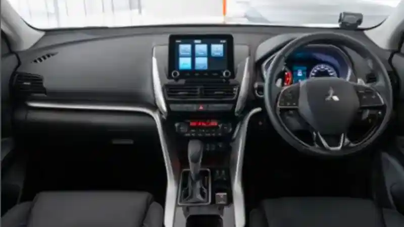 Foto - Eclipse Cross Facelift Makin Dekat Dengan Indonesia