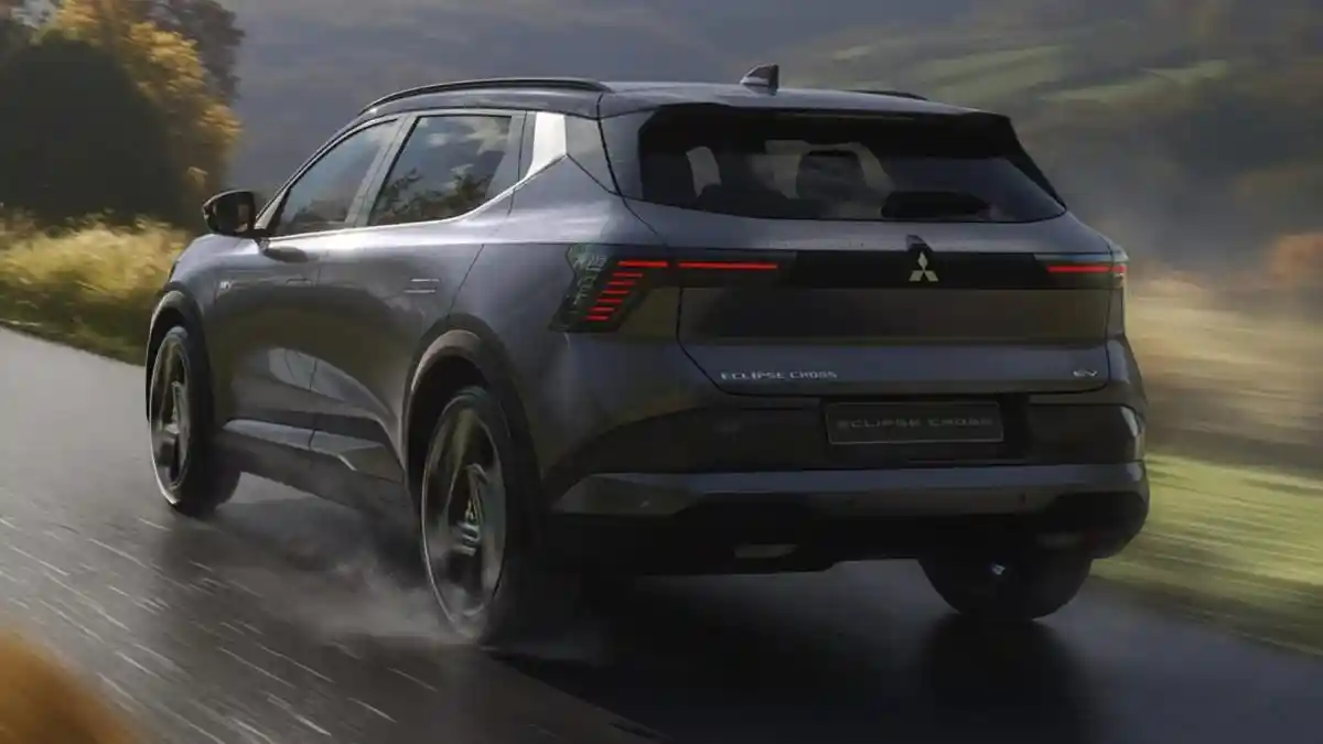 Foto - Mitsubishi Eclipse Cross EV Baru, Kini Punya Baterai 89 kWh dan Jarak 650 Km