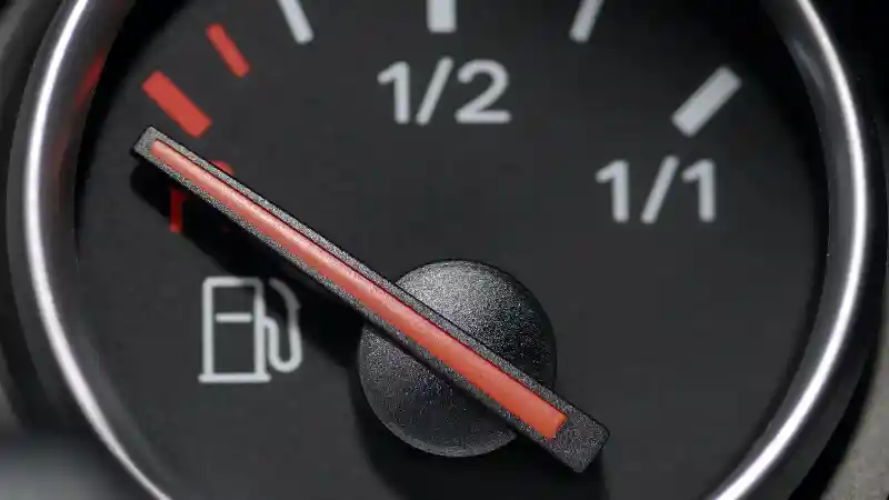 Tips - Jangan Biarkan Mobil Anda Kehabisan Bensin. Bagian Ini Yang Bakal Terancam Rusak