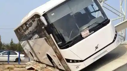 Foto - Israel Bisa Juga Bikin Bus