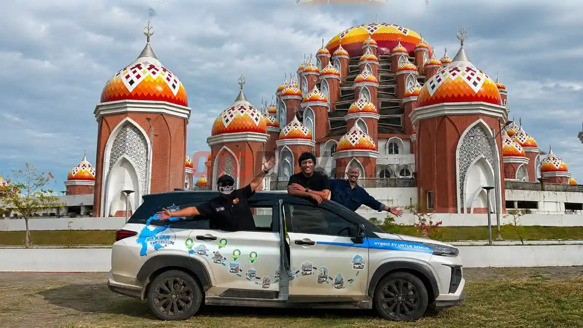 Foto - EPIC Journey : 350 Km Makassar-Toraja, Veloz Hybrid EV Catat Konsumsi 23 Km/liter