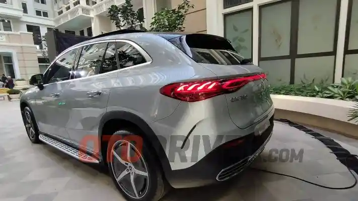 Foto - Mercedes EQE SUV Melantai Di Indonesia, Langsung Jadi Rival BMW iX