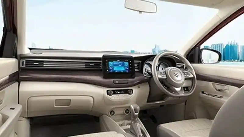 Foto - Suzuki Ertiga Facelift Meluncur Di India. Dibekali Girboks Baru Dan Fitur Berlimpah