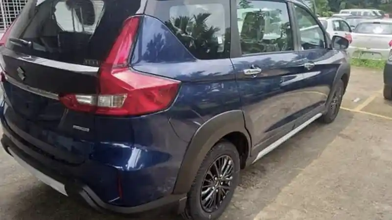 Foto - Suzuki 'Ertiga Crossover' Sudah Ada di Dealer India